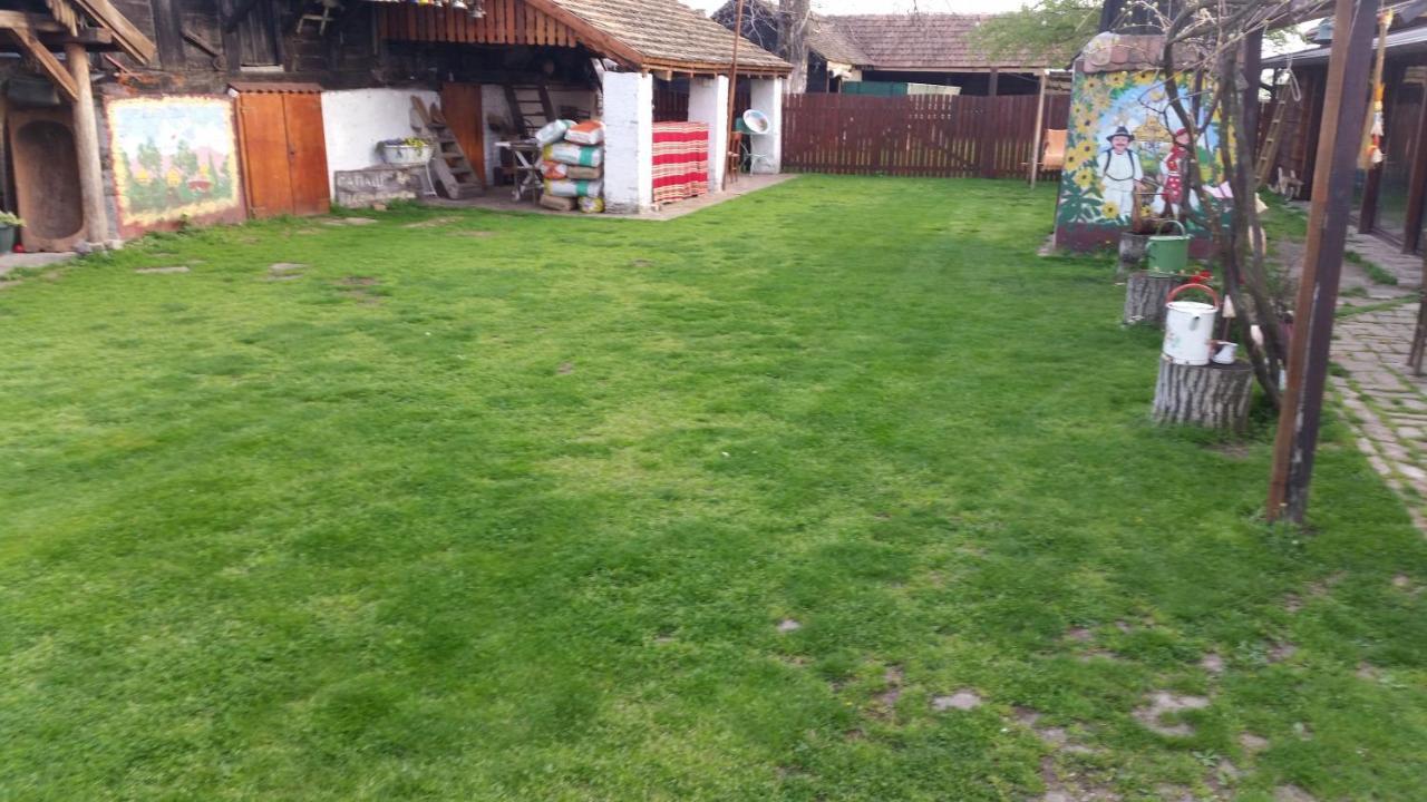 Salas Isailovi Sremska Mitrovica Bagian luar foto