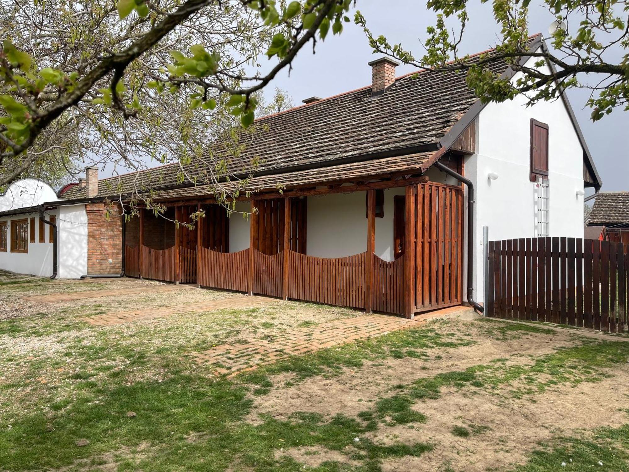 Salas Isailovi Sremska Mitrovica Bagian luar foto