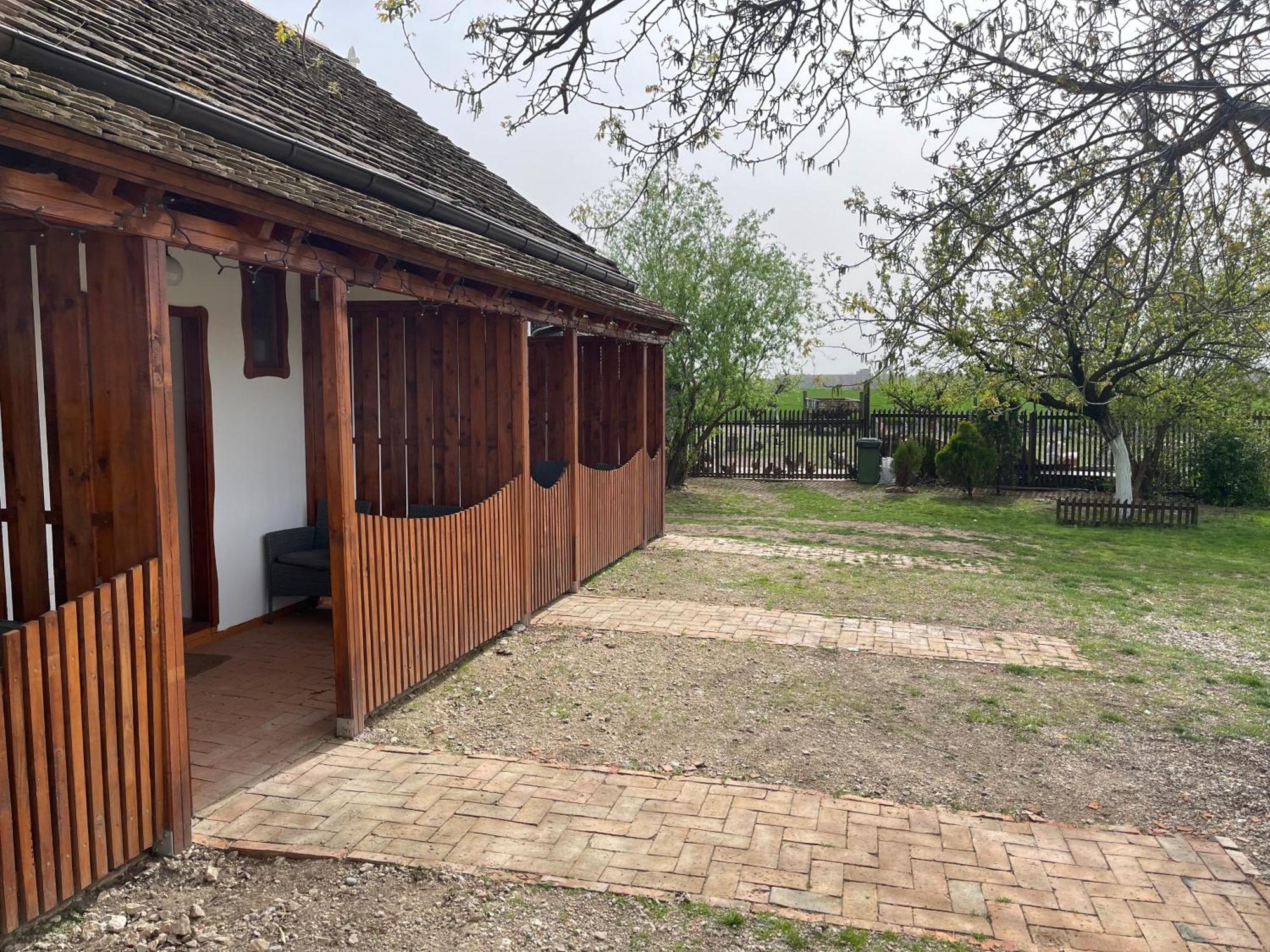 Salas Isailovi Sremska Mitrovica Bagian luar foto